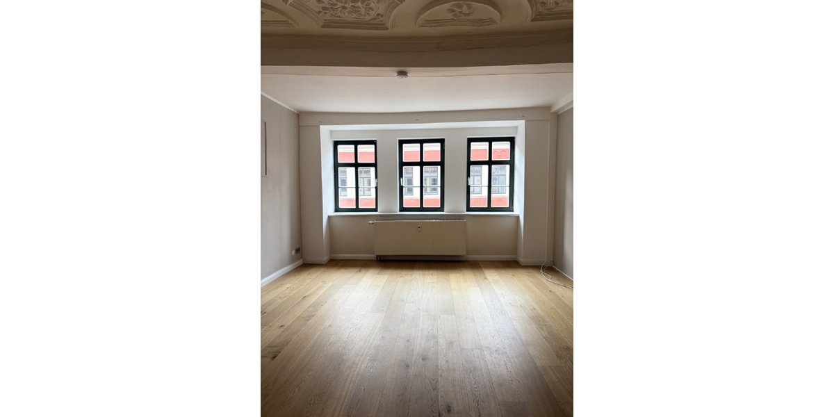 Wohnzimmer (unten)