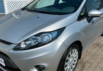 Ford Fiesta 47.000 km 5.900 &euro; Orlishausen 99610