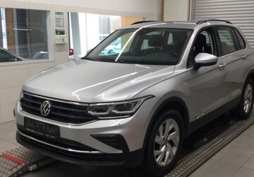 VW Tiguan 51.204 km 24.675 &euro; Erfurt 99098