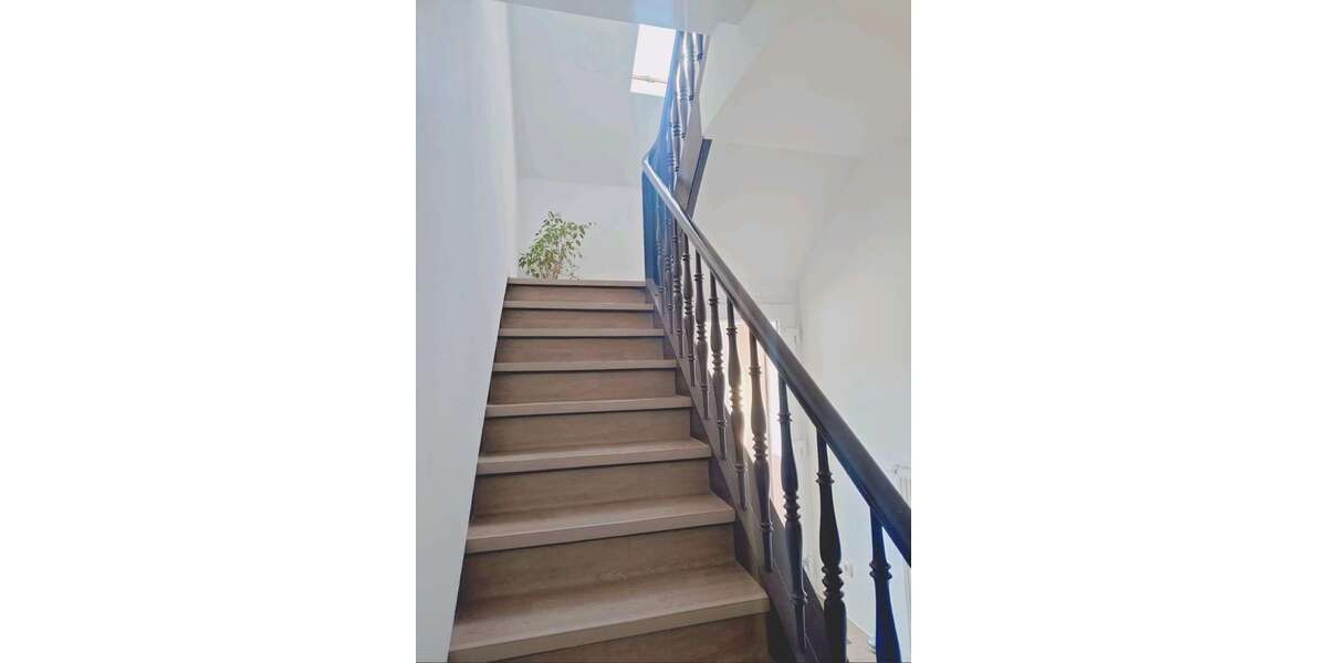 Etagenwohnung Arnstadt - 2 Zimmer, 74 m&sup2;, 680&euro; | Angebot:27033389