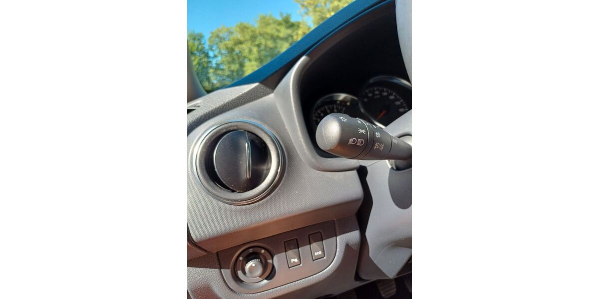 Dacia Sandero 75.700 km 8.500 &euro; Dachwig 99100