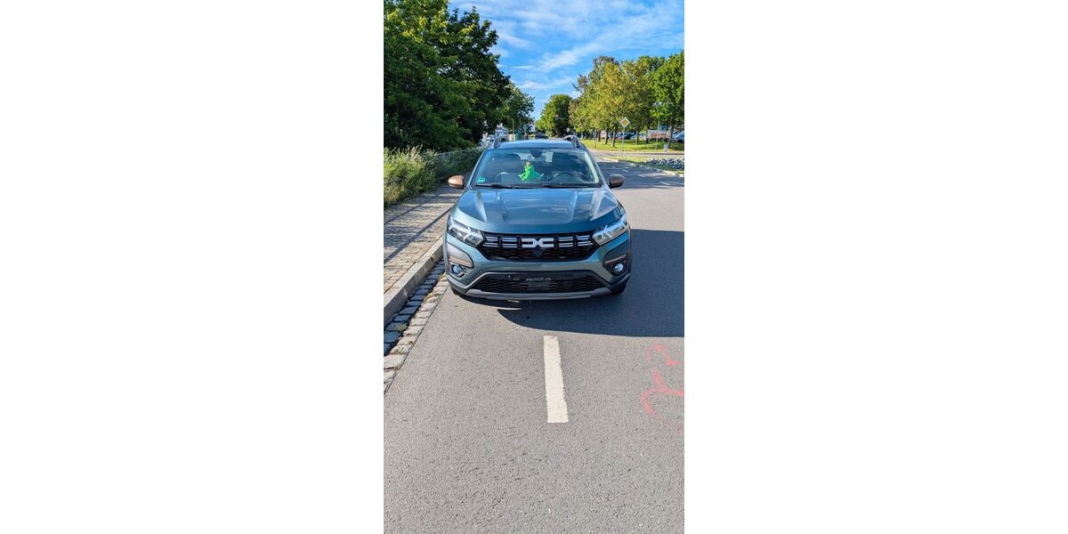 Dacia Sandero 1.680 km 16.200 &euro; Erfurt 99086