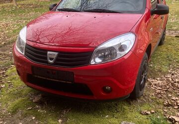 Dacia Sandero 82.000 km 2.500 &euro; Blankenhain 99444